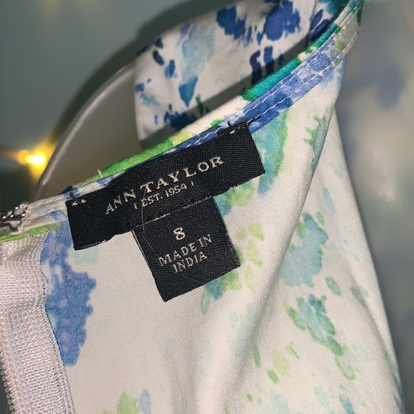 Ann Taylor Top Size 8 - Picture 4 of 4